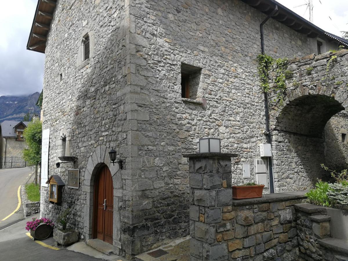 Abadia Del Pirineo Hotel Трамакастиля де Тена Екстериор снимка