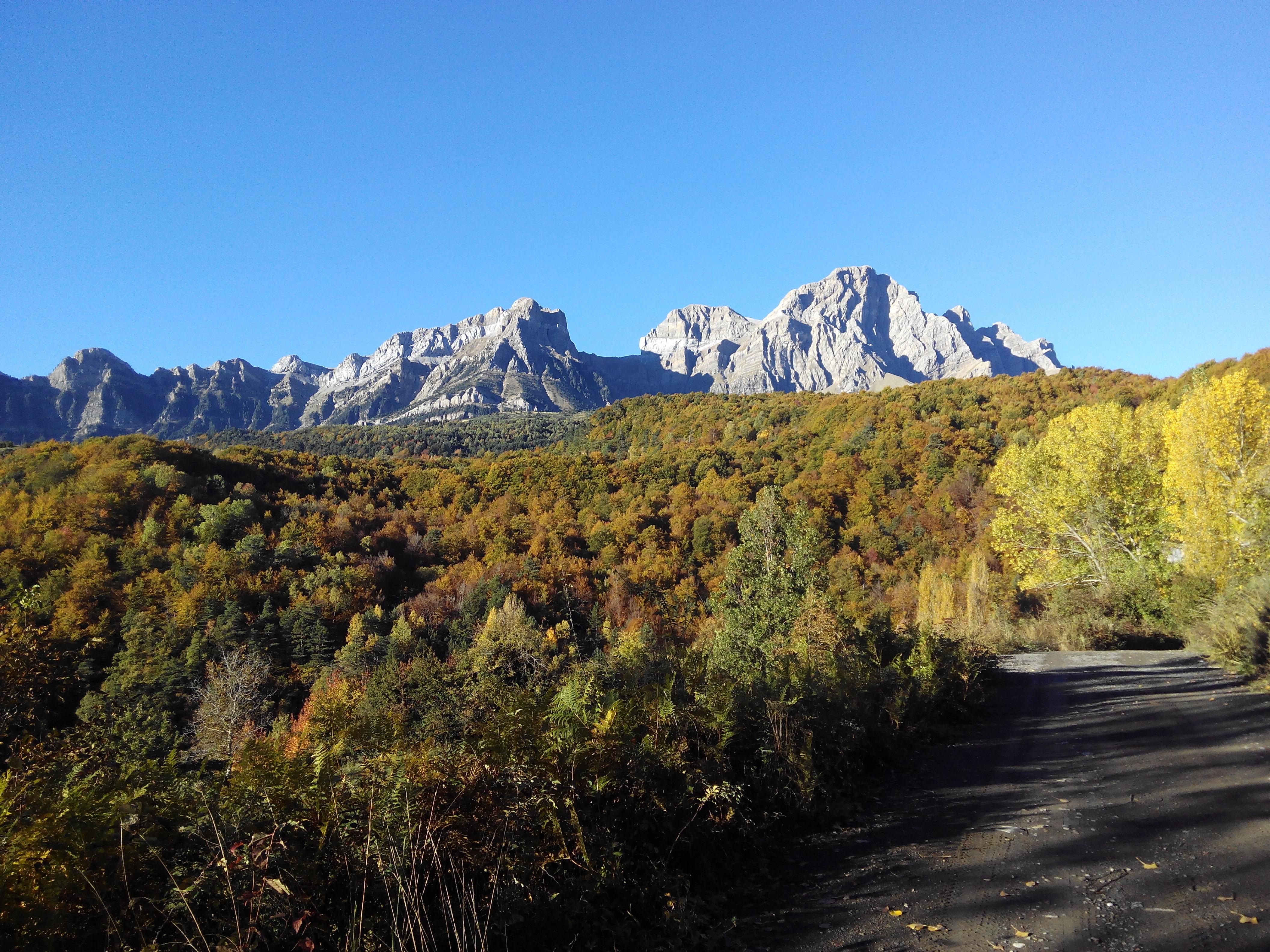 Abadia Del Pirineo Hotel Трамакастиля де Тена Екстериор снимка