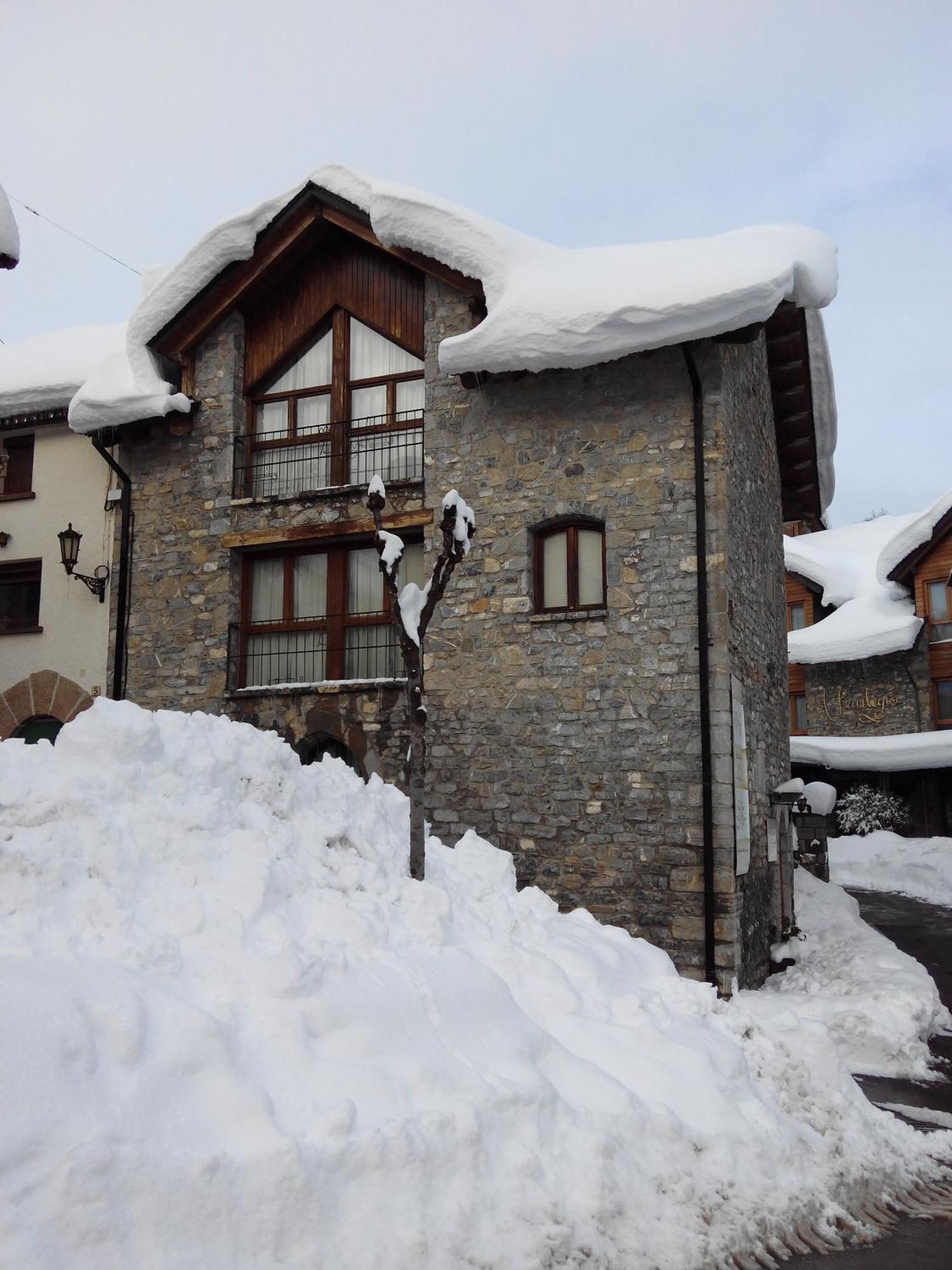 Abadia Del Pirineo Hotel Трамакастиля де Тена Екстериор снимка