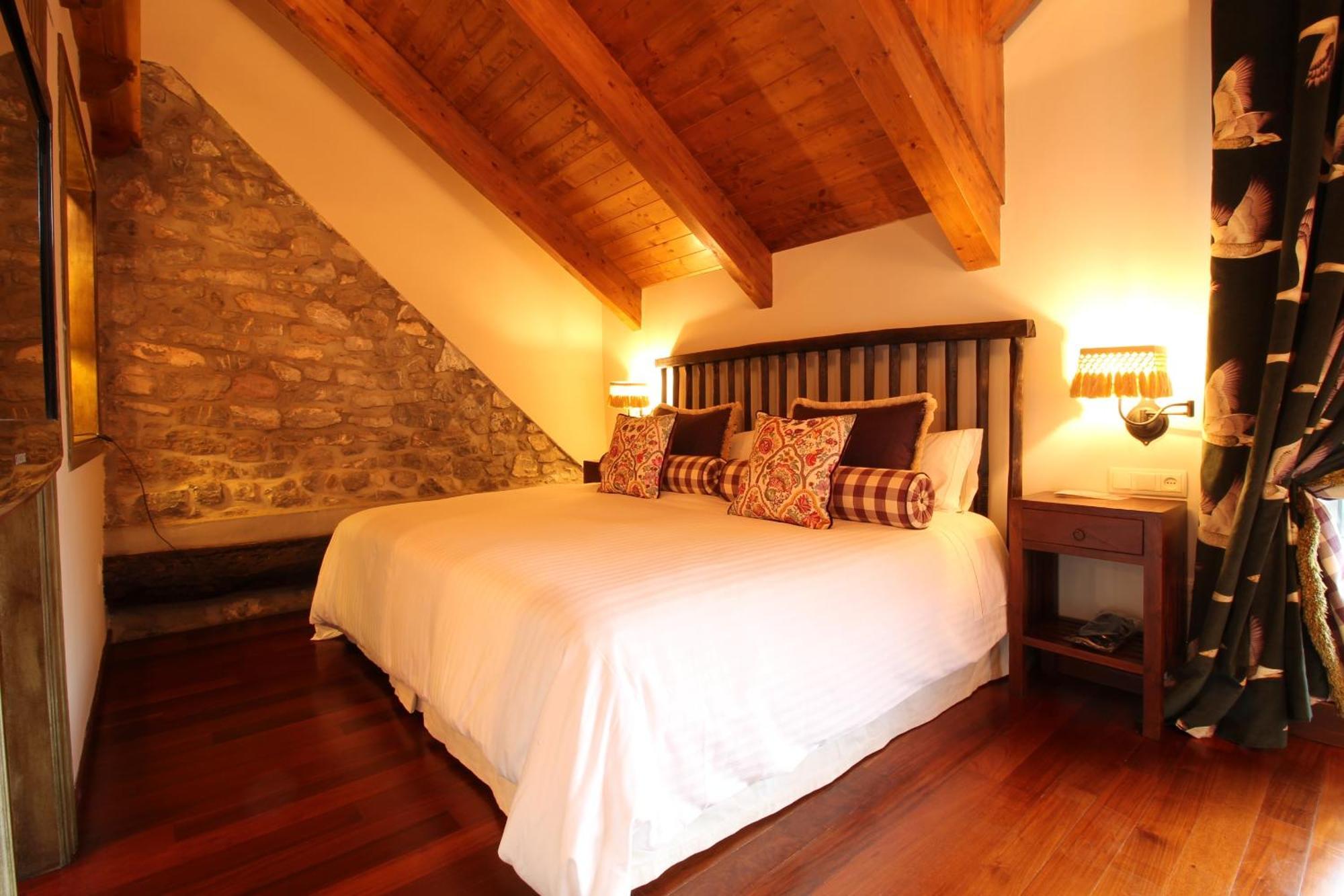 Abadia Del Pirineo Hotel Трамакастиля де Тена Екстериор снимка