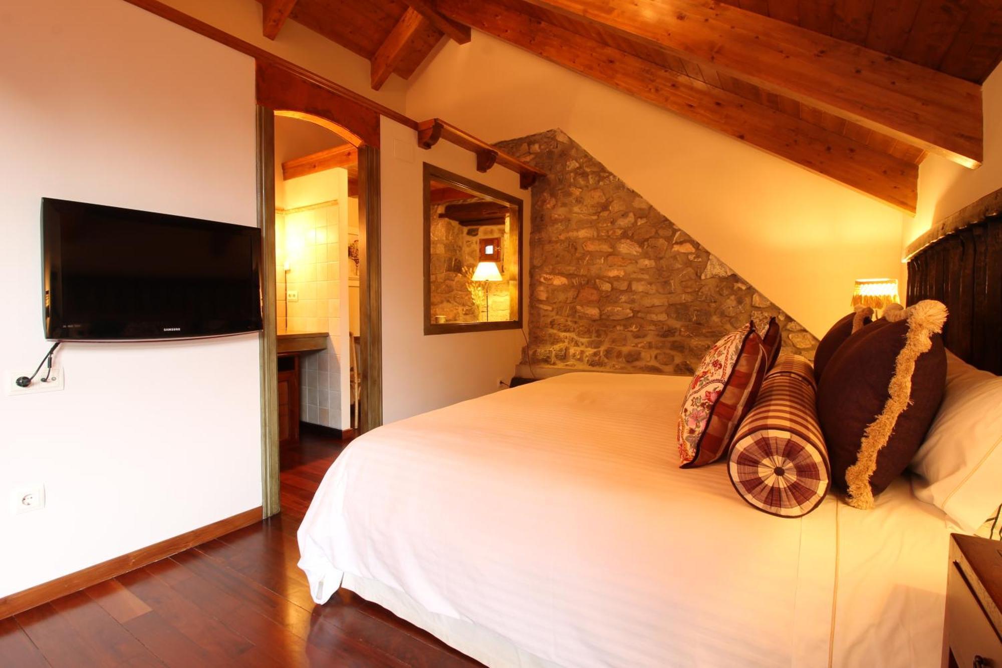 Abadia Del Pirineo Hotel Трамакастиля де Тена Екстериор снимка