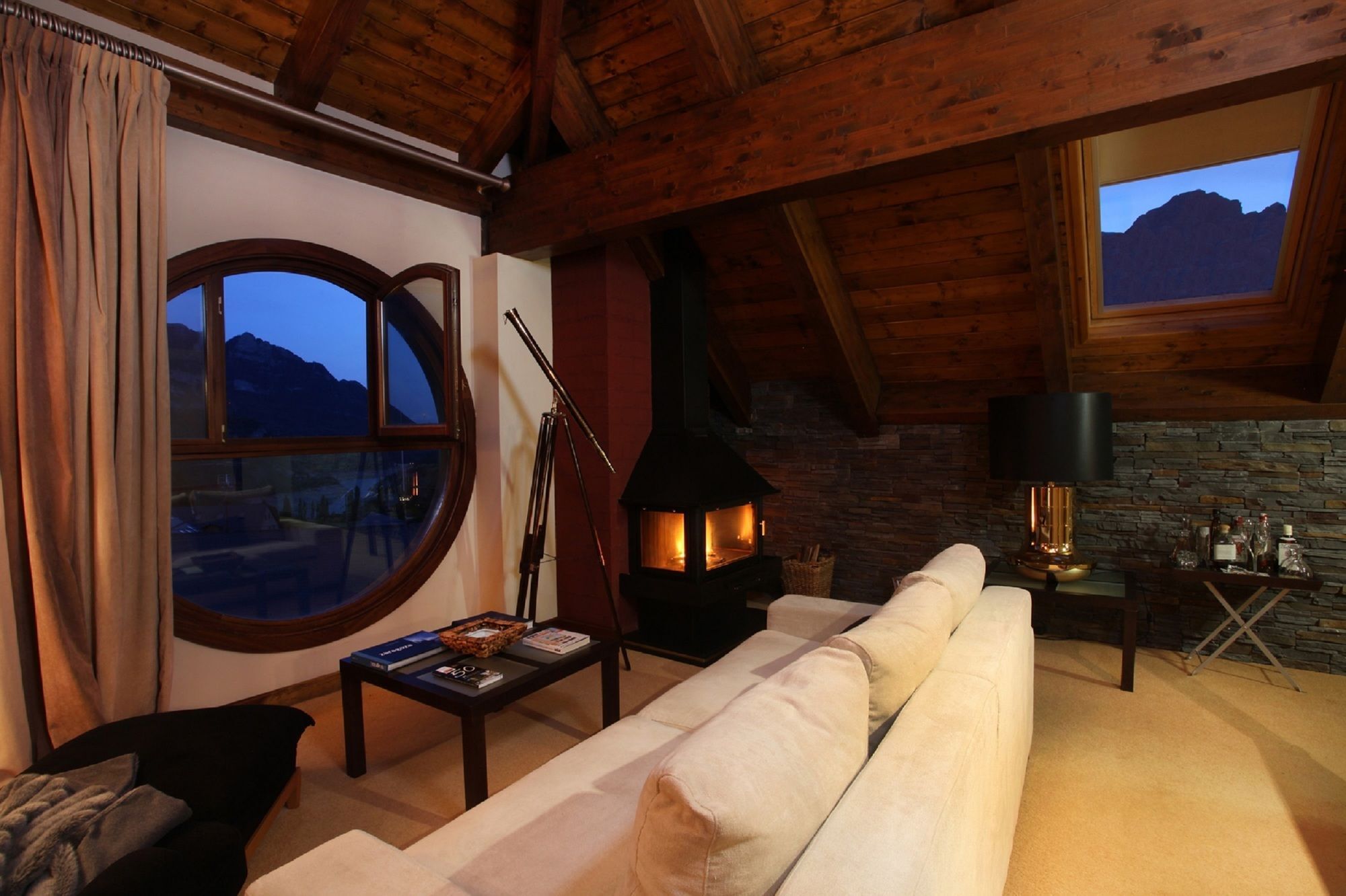 Abadia Del Pirineo Hotel Трамакастиля де Тена Екстериор снимка