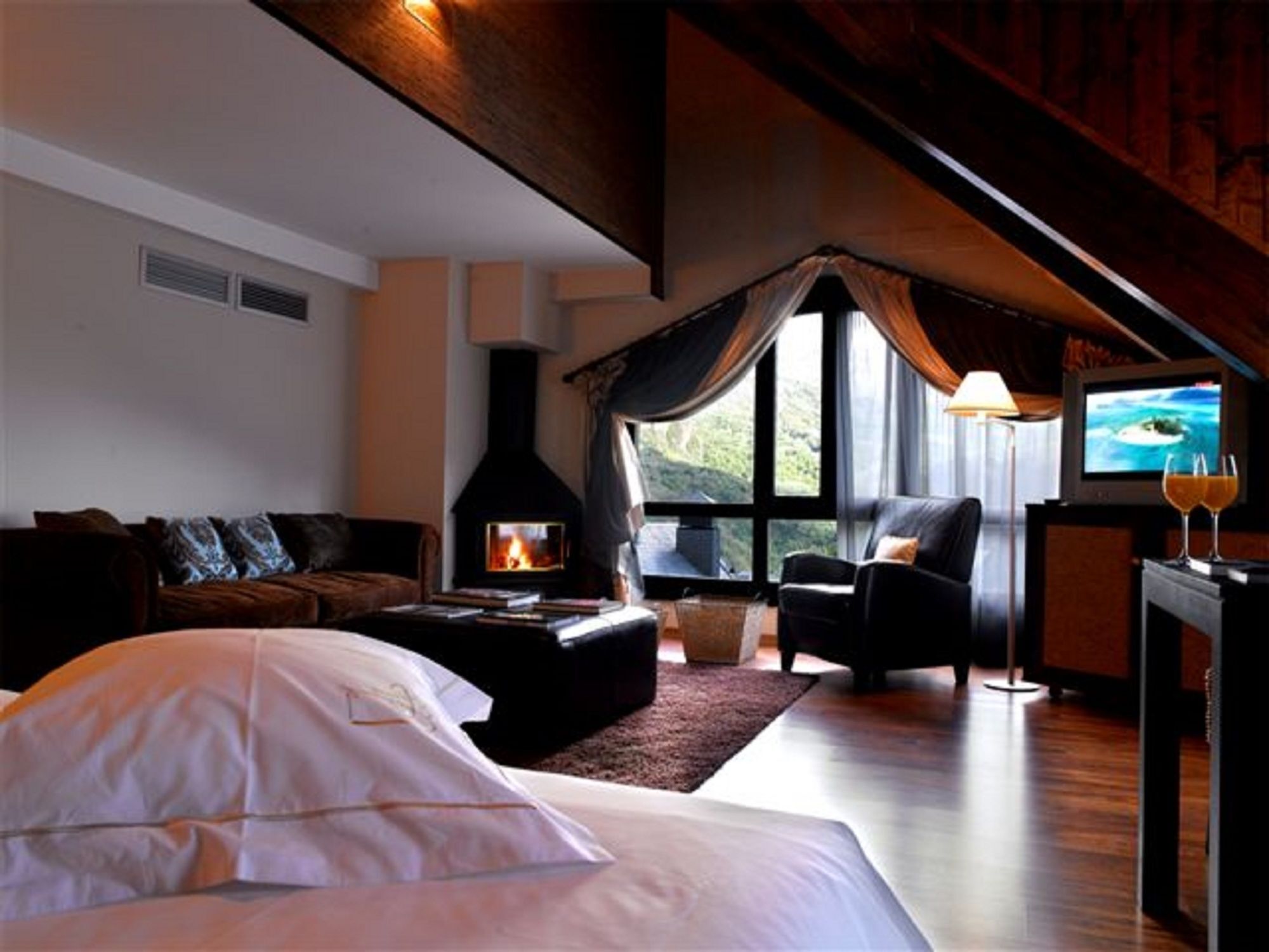 Abadia Del Pirineo Hotel Трамакастиля де Тена Екстериор снимка
