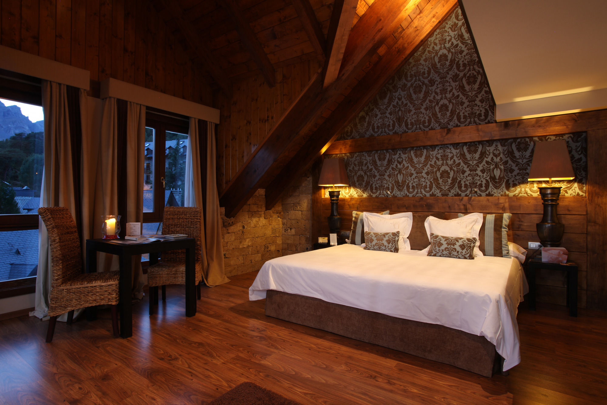 Abadia Del Pirineo Hotel Трамакастиля де Тена Екстериор снимка