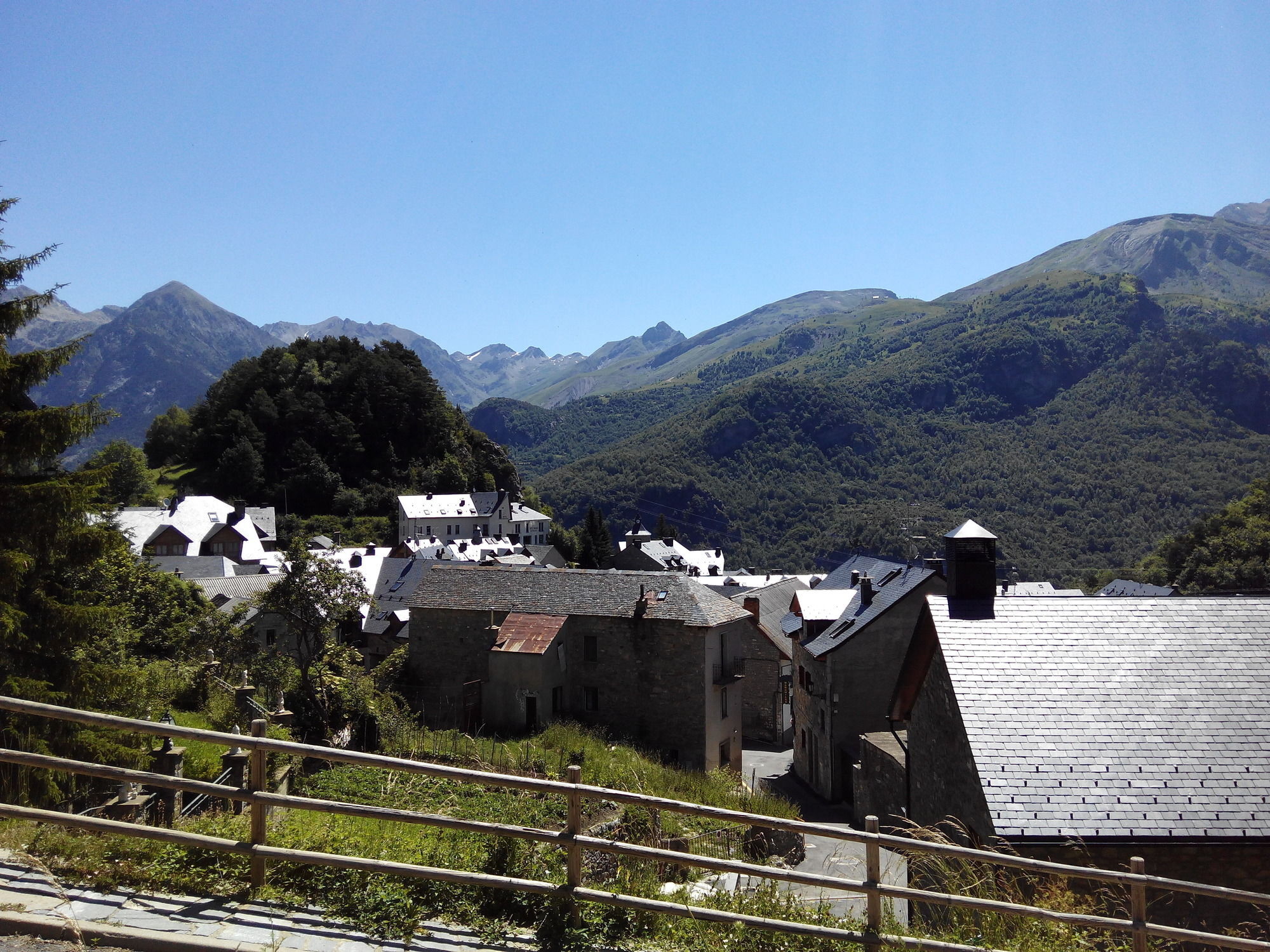 Abadia Del Pirineo Hotel Трамакастиля де Тена Екстериор снимка
